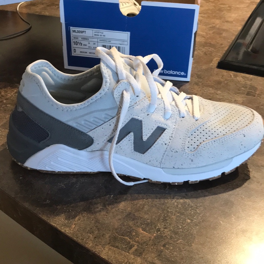 New Balance ML009
